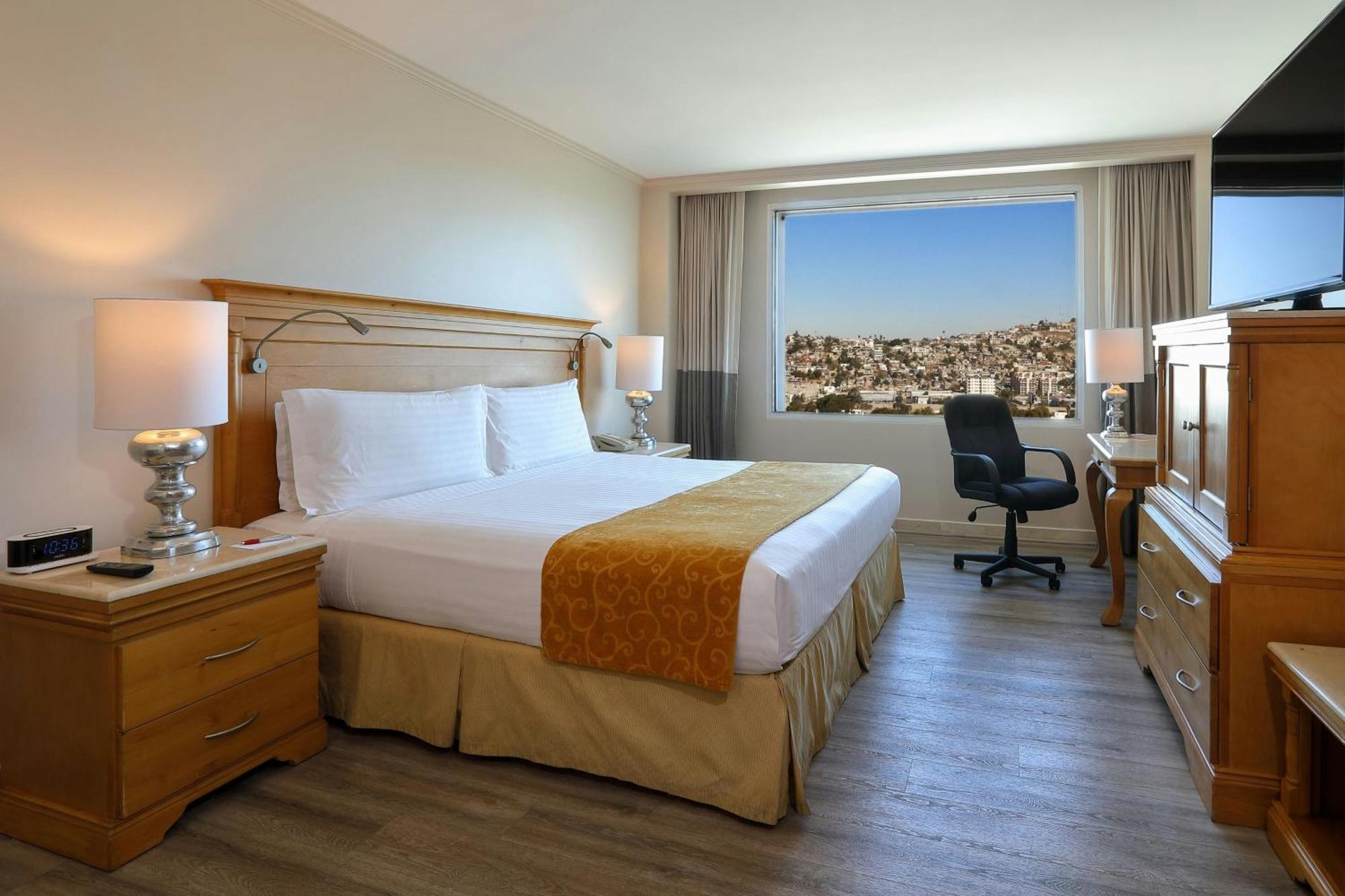Marriott Tijuana Hotel Exterior photo